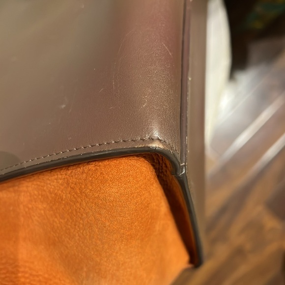 Celine Trapeze bag lightly worn but beautiful bag and great price - Picture 4 of 10